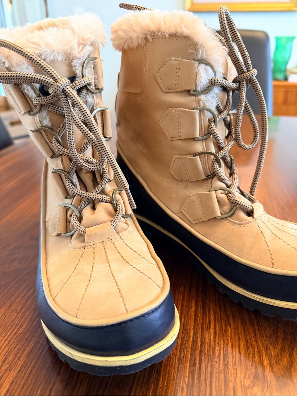 JBU by Jambu Mendocino Women’s Vegan Winter Snow Boots Tan Navy Size 7 Like New